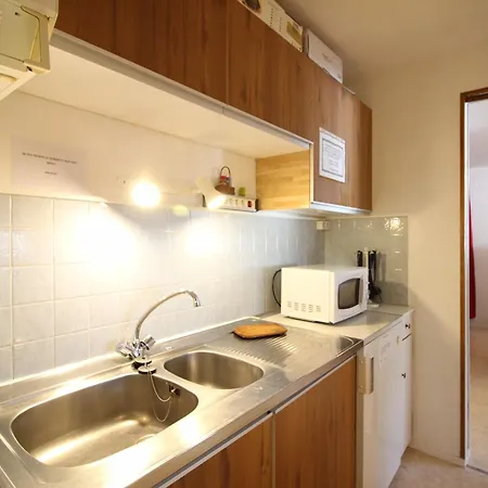 F2 Au Pied Des Pistes Avec Balcon, Parking Et Local A Skis - Fr-1-415-62 Apartamento